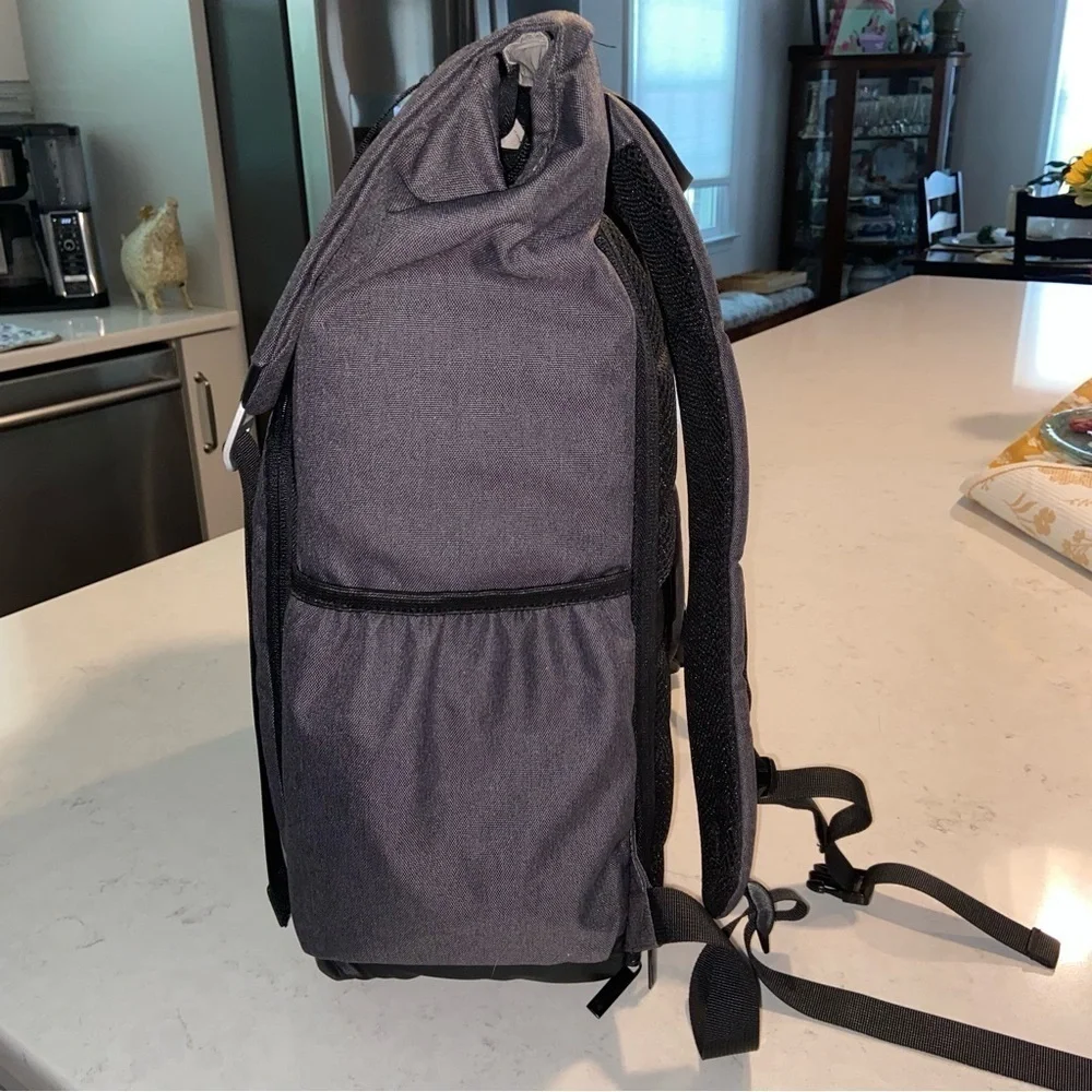 BAGSMART Large Grey Camara backpack bag w/ compartments